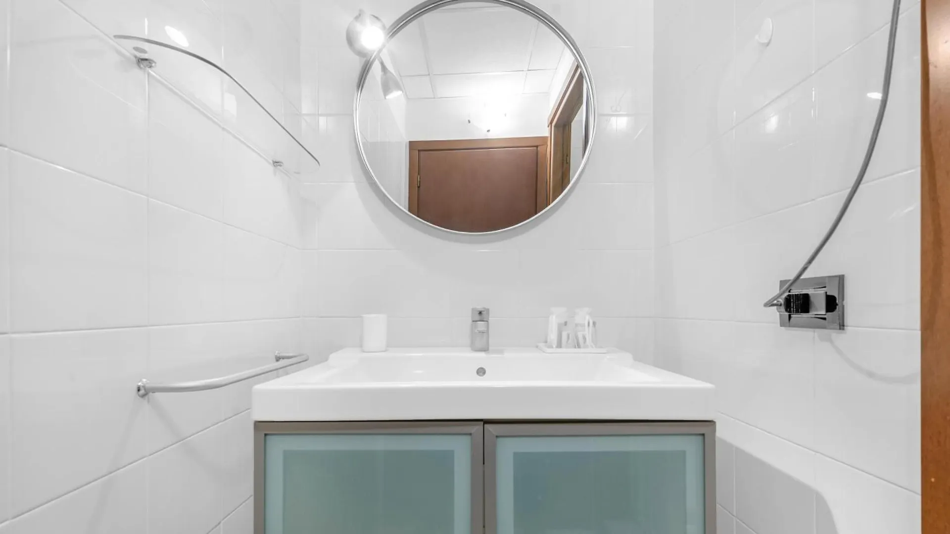 Momigliano Studio Apartment - Naviglio Pavese Milan