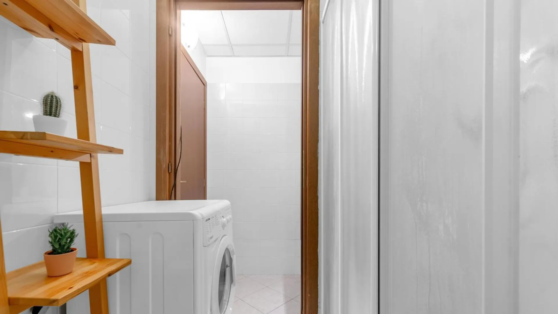 Momigliano Studio Apartment - Naviglio Pavese Milan