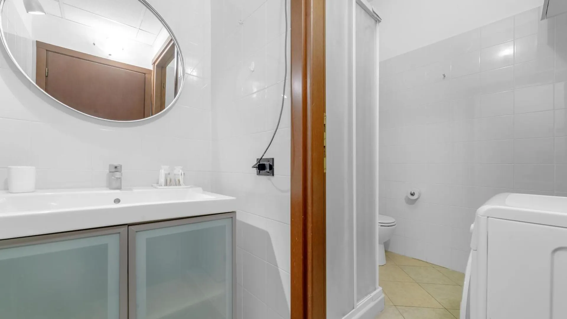 Momigliano Studio Apartment - Naviglio Pavese Milan